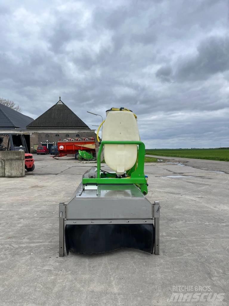  Agricult Loofdoes Mounted sprayers