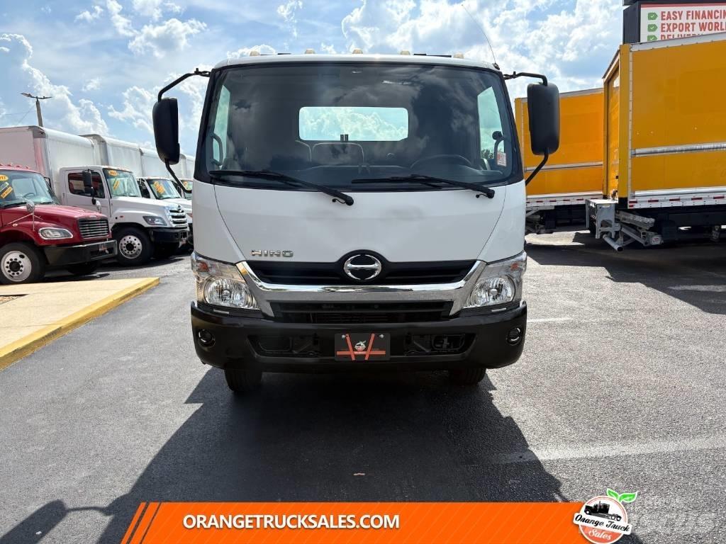 Hino 155 Recovery vehicles