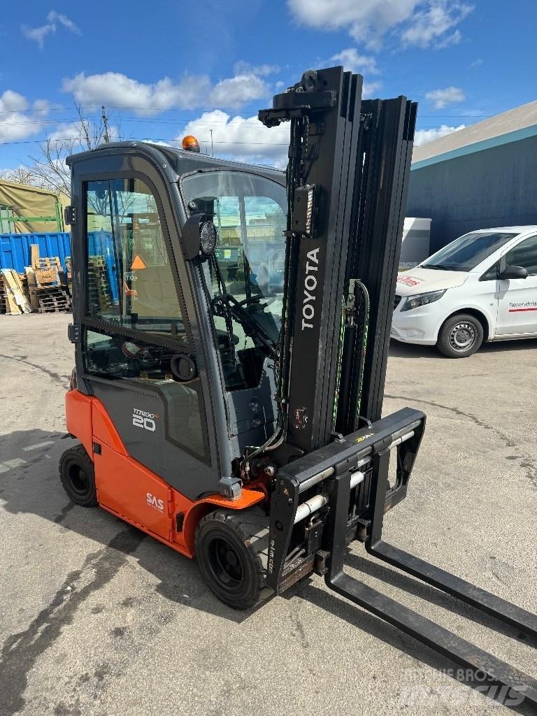 Toyota 8FBMK20T Electric forklift trucks