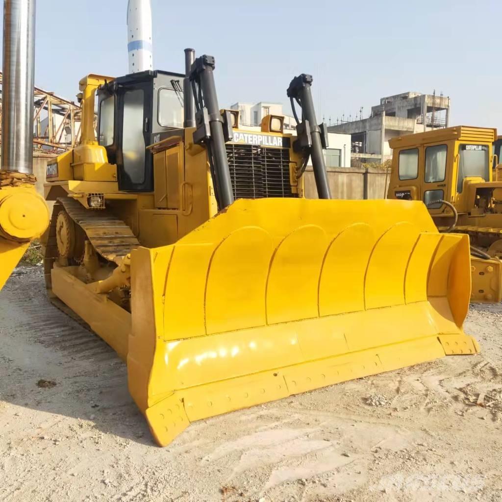 CAT D7H Crawler dozers