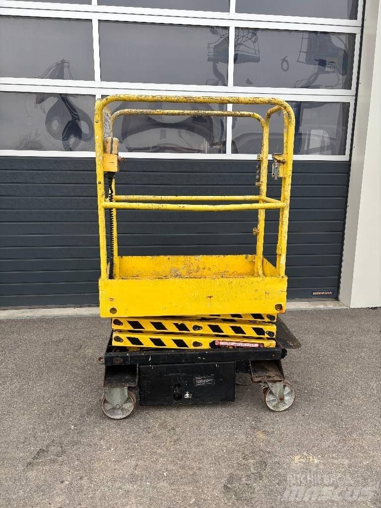 Boss X3 Scissor lifts