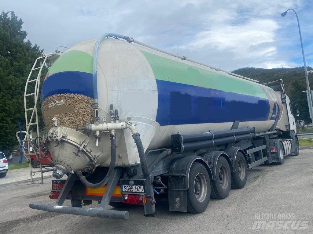 Spitzer SK2460CAL Tanker semi-trailers