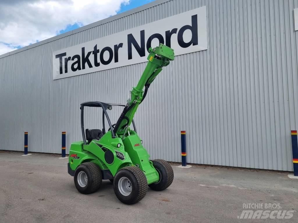 Avant 528 Skid steer loaders
