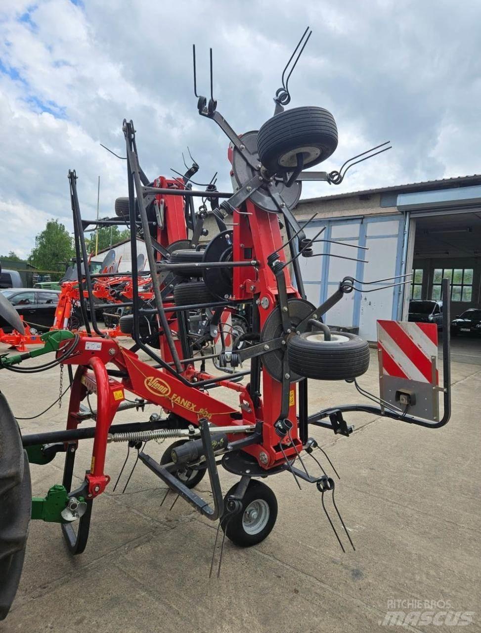 Vicon Fanex 804 Rakes and tedders