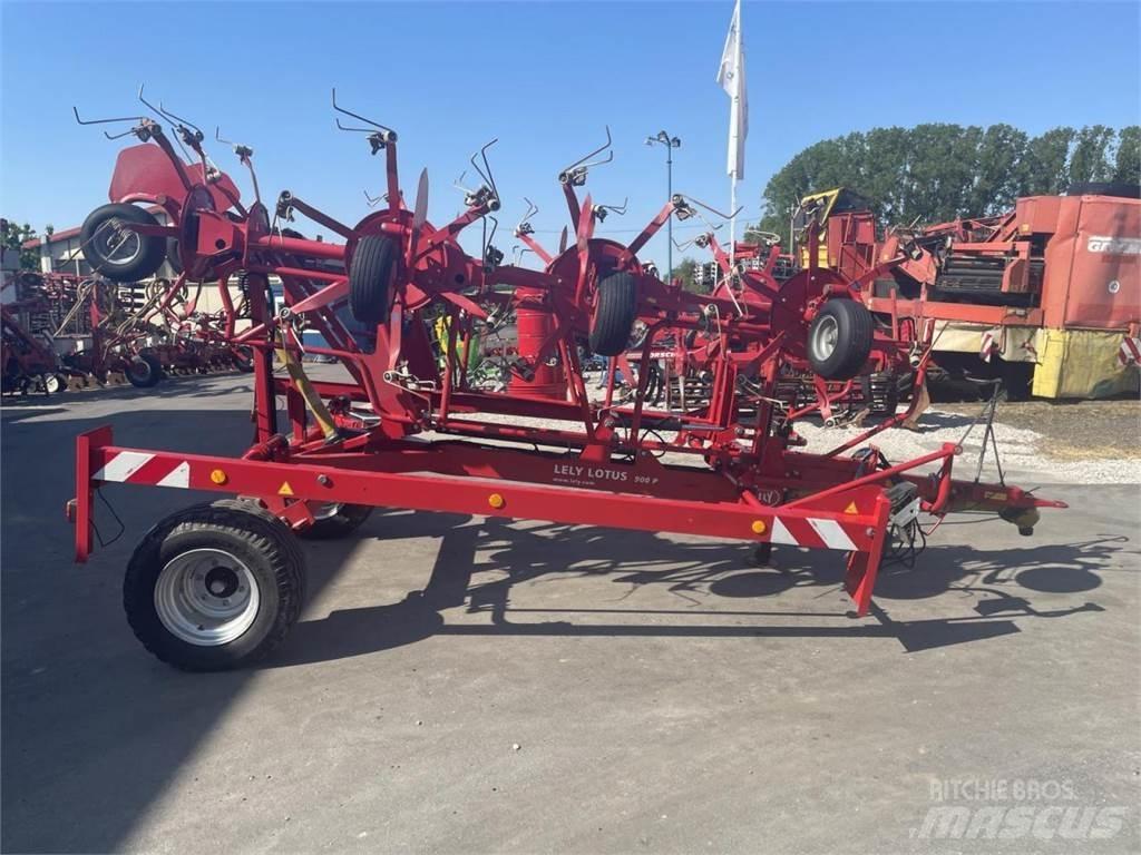 Lely Lotus 900P Rakes and tedders