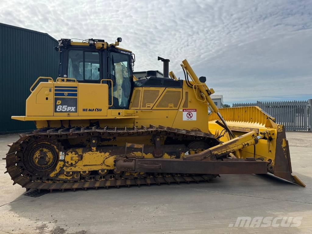 Komatsu D85PX-18 Crawler dozers