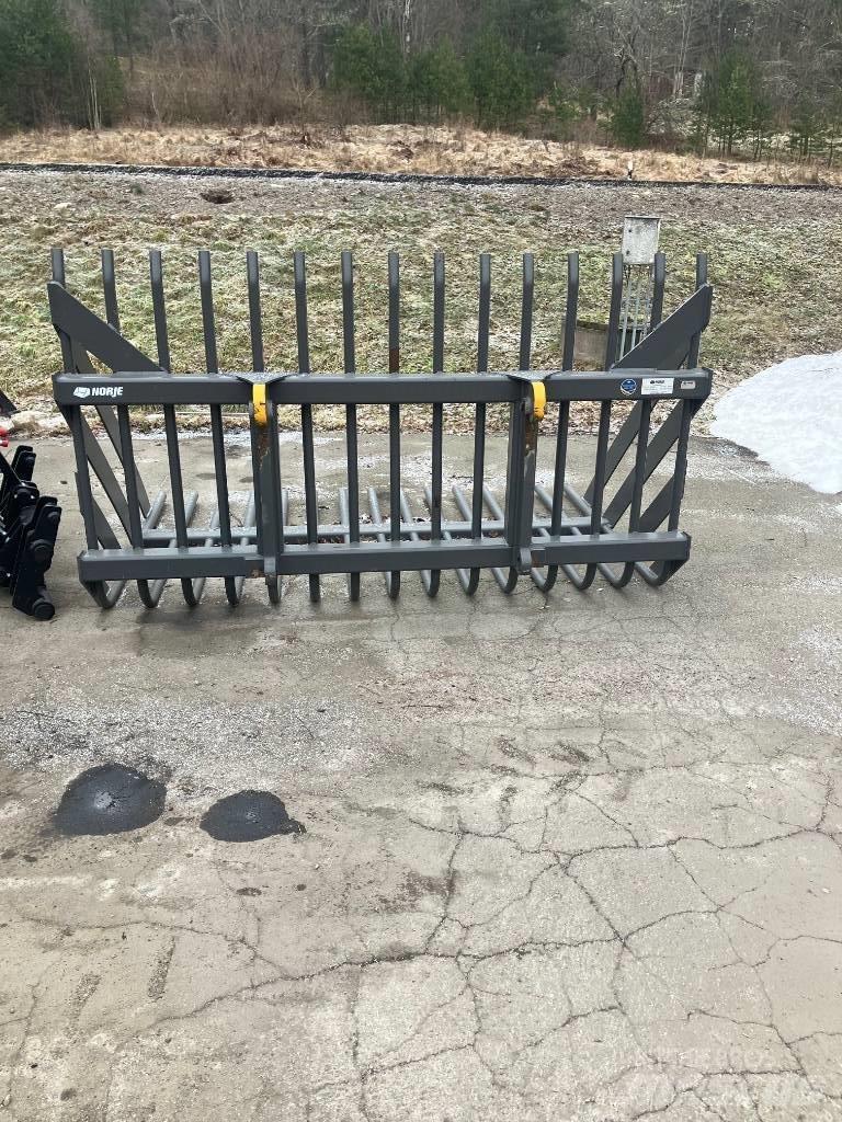 Norje Ensilagegrep Front loader accessories