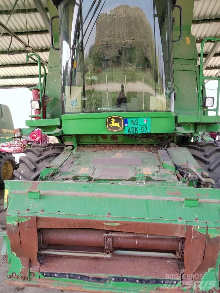 John Deere 9780 CTS Combine harvesters