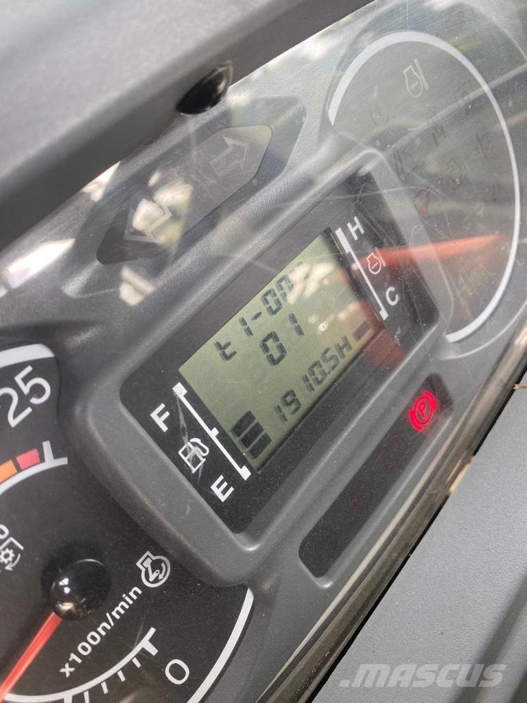 Iseki TJA 8080 Tractors