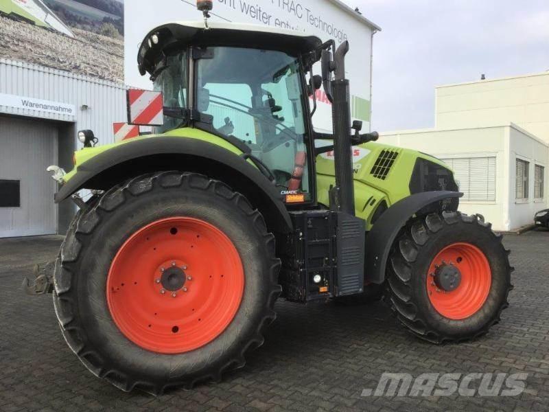CLAAS AXION 810 Tractors