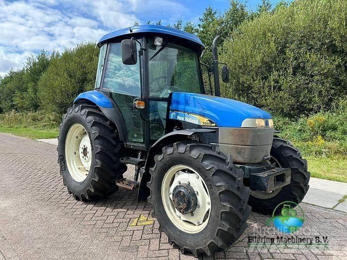 New Holland TD90 D Tractors