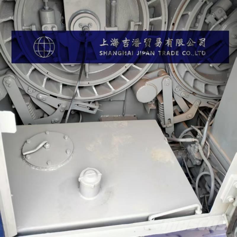 Kobelco 7065 Track mounted cranes