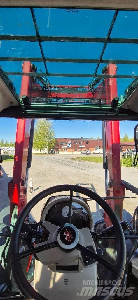 Massey Ferguson 5612 Tractors