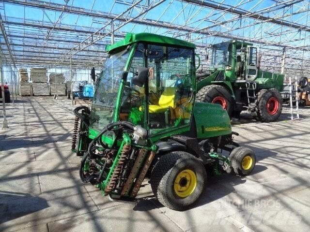 John Deere 3235C Riding mowers