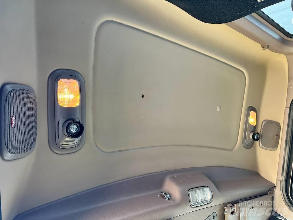 Peterbilt 379 Prime Movers