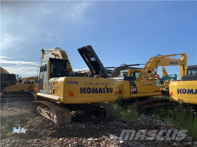 Komatsu PC 220-8 Crawler excavators
