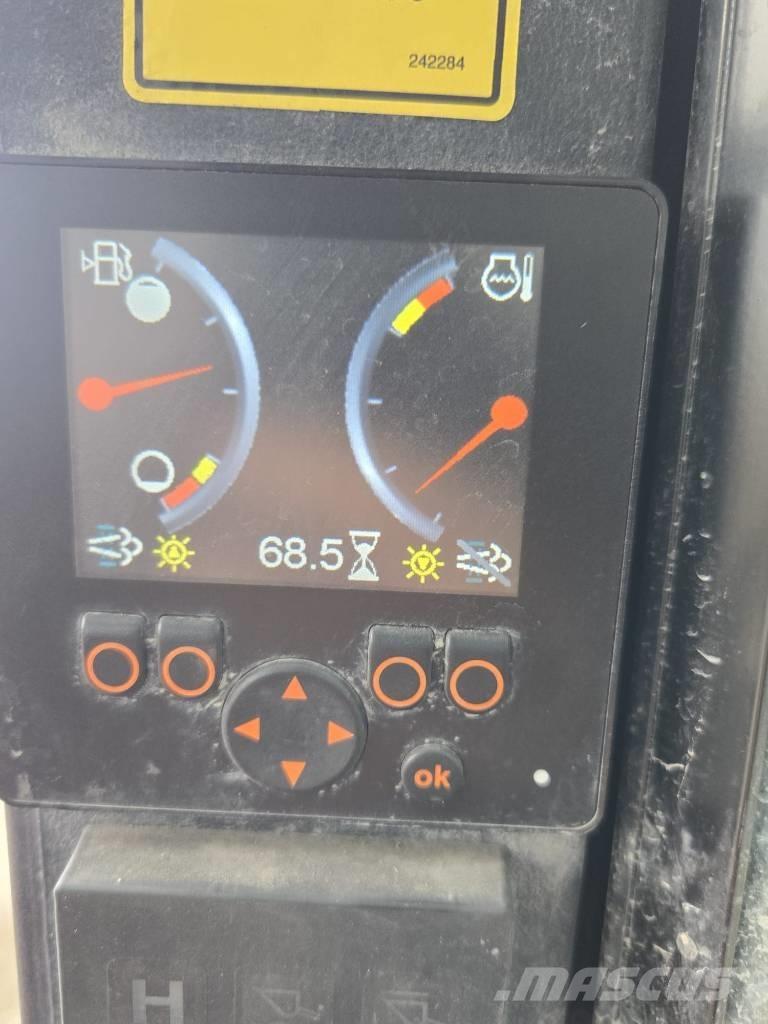 Manitou 1350 R Skid steer loaders