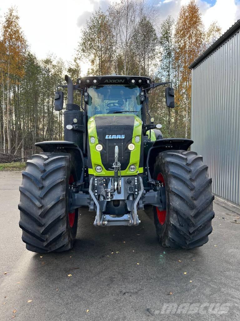 CLAAS Axion 920 Tractors