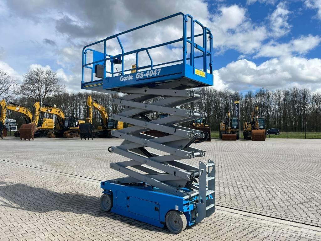 Genie GS 4047 Scissor lifts