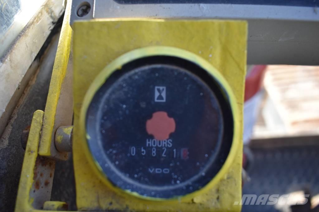 Hitachi KH 230-3 Track mounted cranes