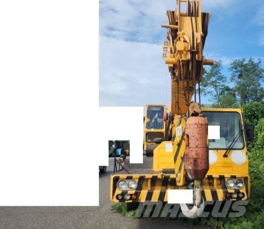 Hyundai HC 25 Track mounted cranes