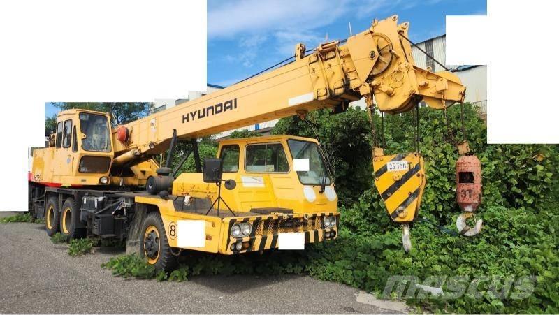 Hyundai HC 25 Track mounted cranes