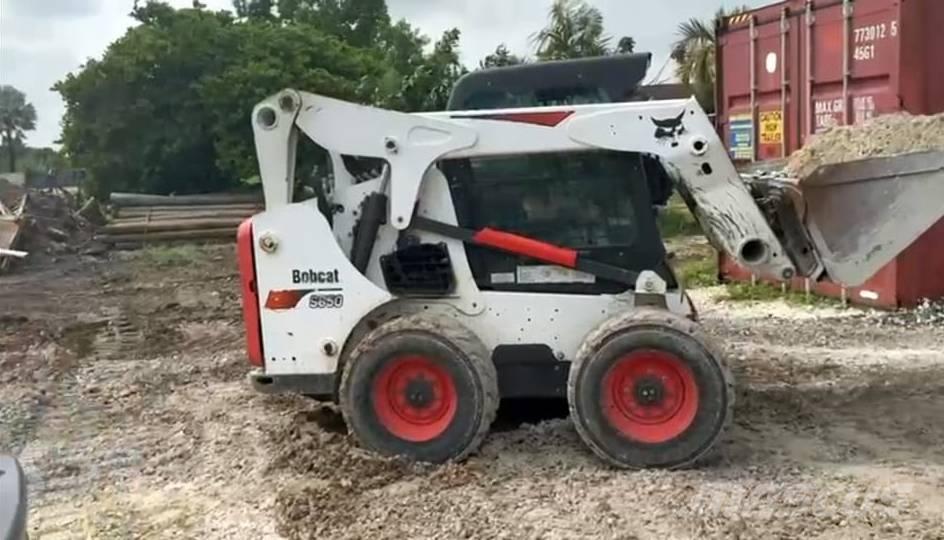 Bobcat S650 Skid steer loaders