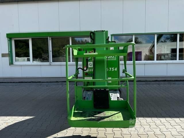 Haulotte Star 10 Compact self-propelled boom lifts