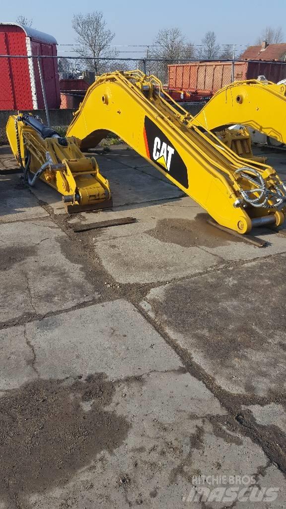CAT 320D Arm Backhoes