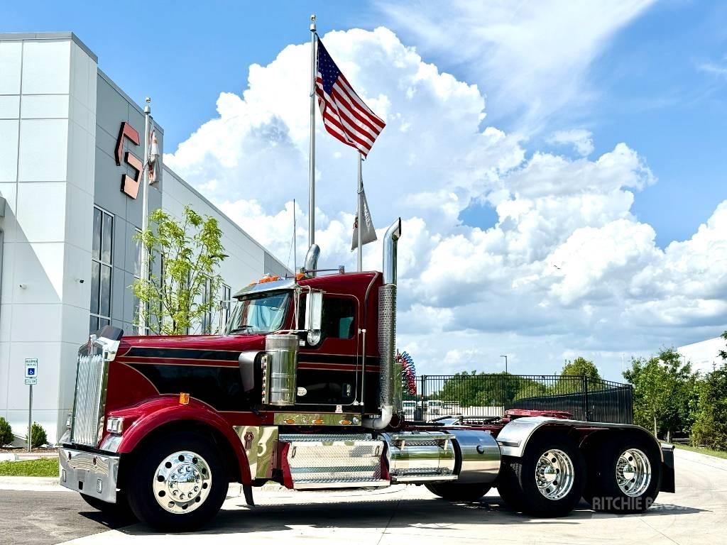Kenworth W900 Prime Movers