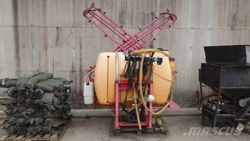 Junkkari 87900 Mounted sprayers