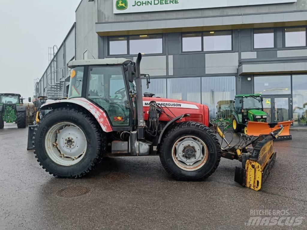 Massey Ferguson 5465 Tractors