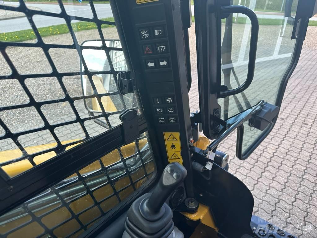 Gehl RT165 Skid steer loaders