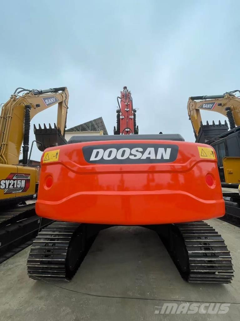 Doosan DX 225 LC Crawler excavators