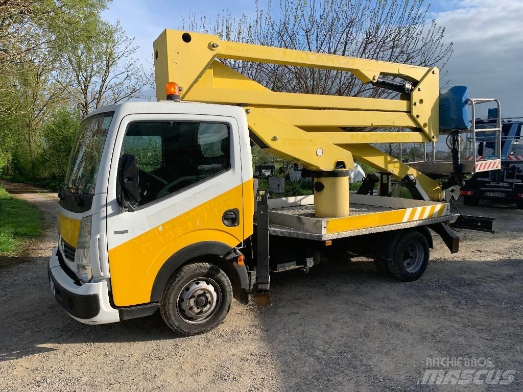 Socage DA320 Truck mounted platforms