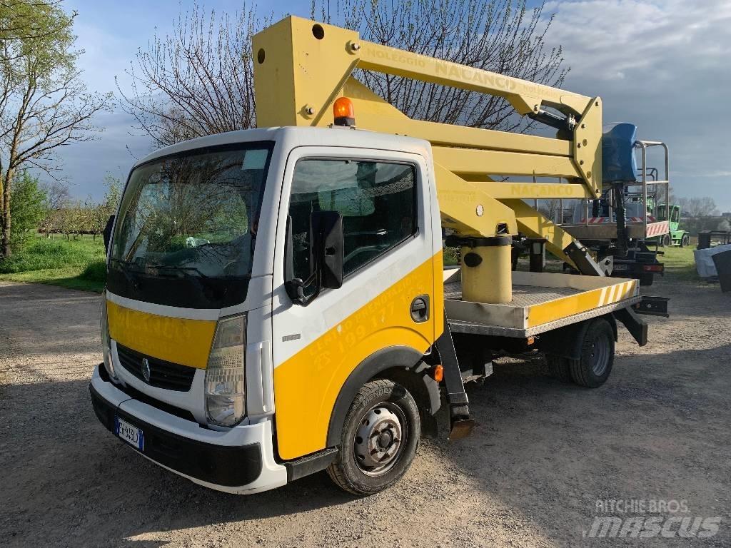 Socage DA320 Truck mounted platforms