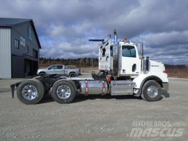 Western Star 4900 SA Prime Movers