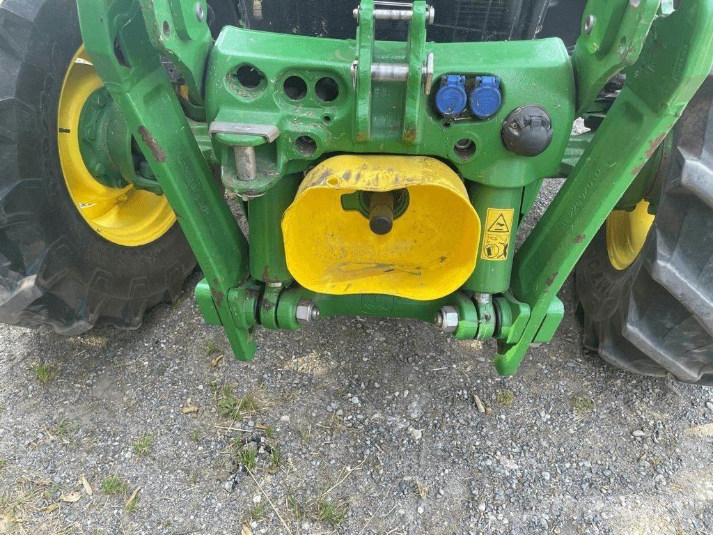 John Deere 6120 M Tractors