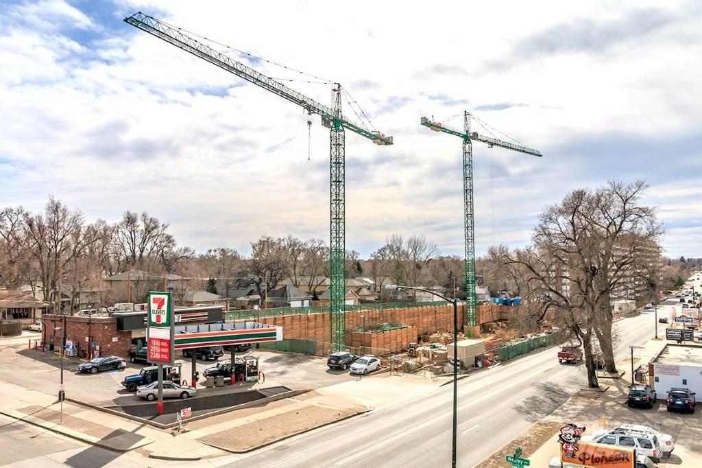 Jaso J 300 Tower cranes