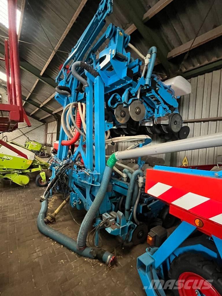 Monosem NG PLUS 12 Sowing machines