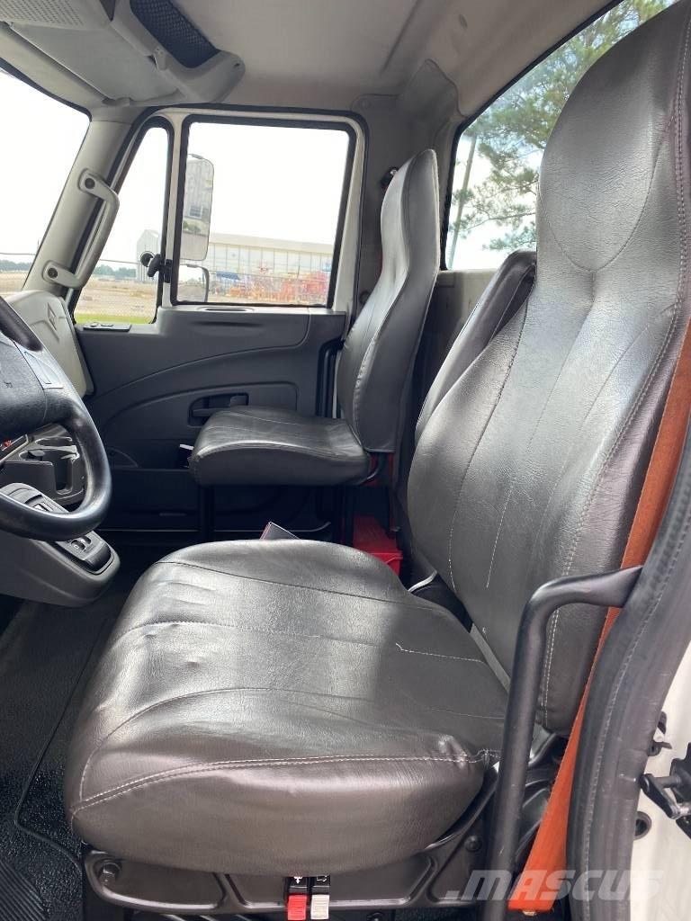 International MV607 Prime Movers