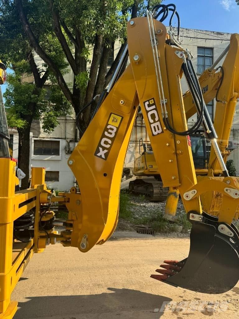 JCB 3 CX Backhoe