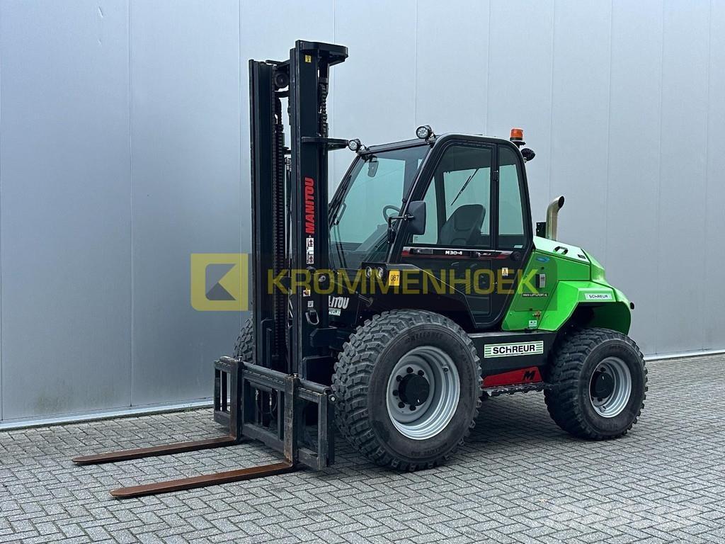 Manitou M30-4 Rough terrain truck