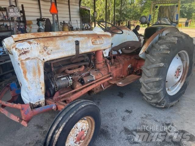 Ford 800 Tractors