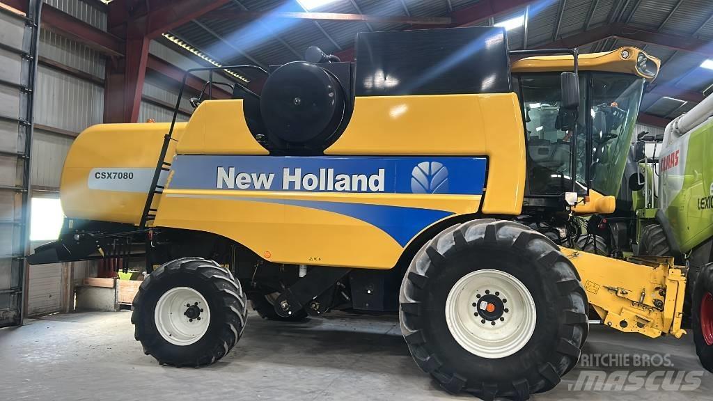 New Holland CSX 7080 Combine harvesters