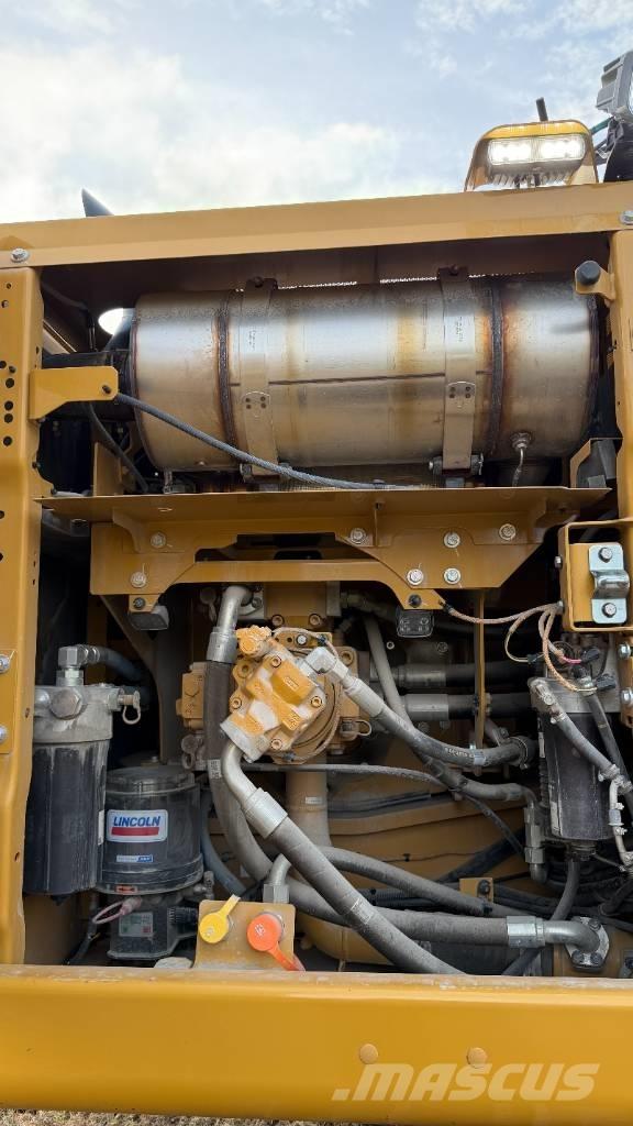 CAT 340 Crawler excavators