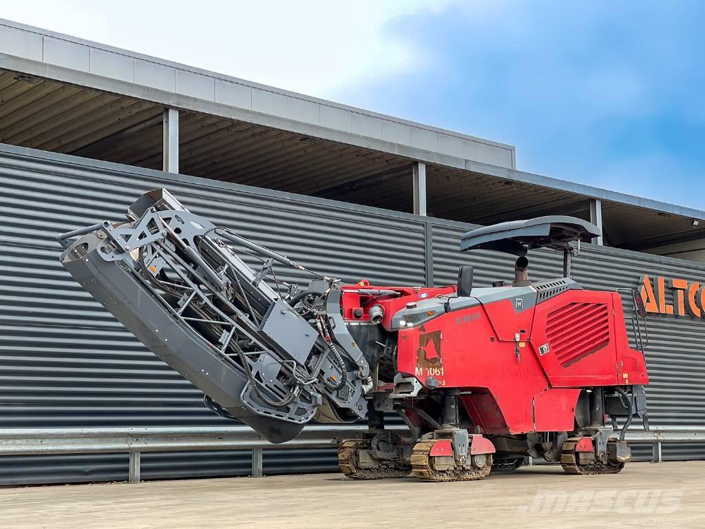 Wirtgen W 100 CFI Asphalt cold milling machines