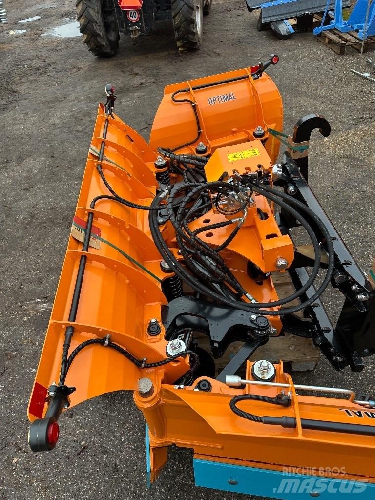 Same UPX 370 Other groundscare machines