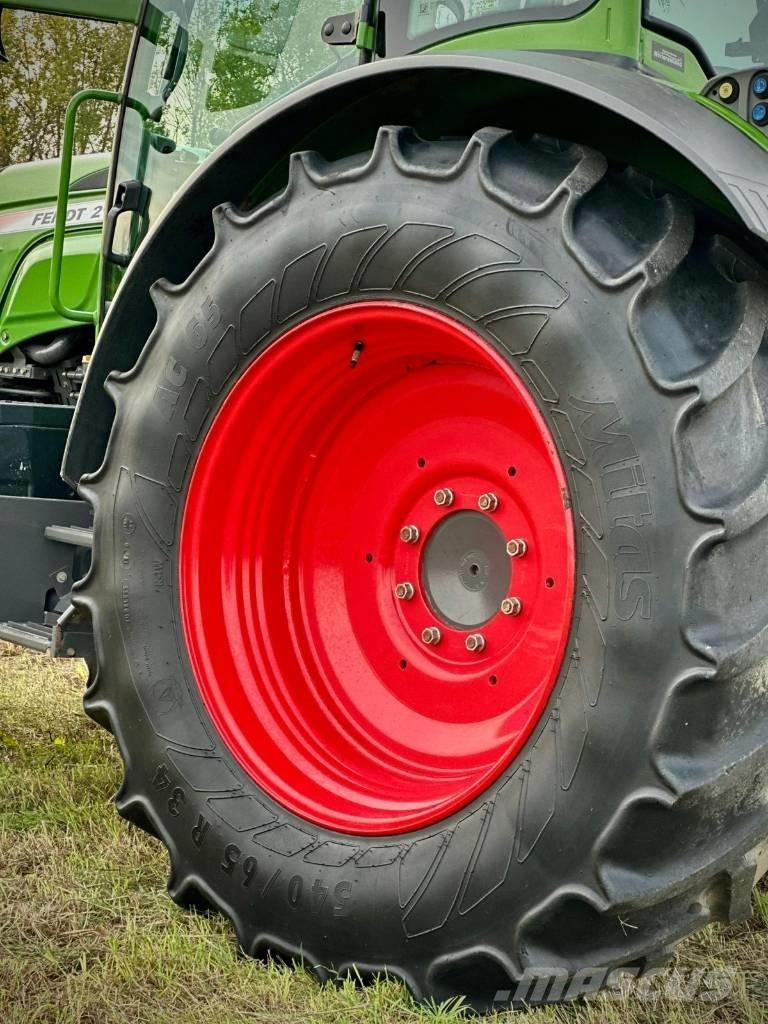 Fendt 211S Vario Tractors