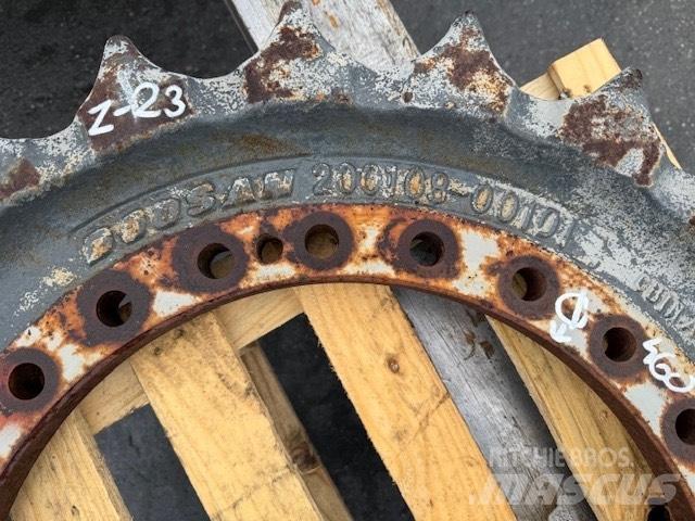 Doosan KOŁO NAPĘDOWE Tracks, chains and undercarriage